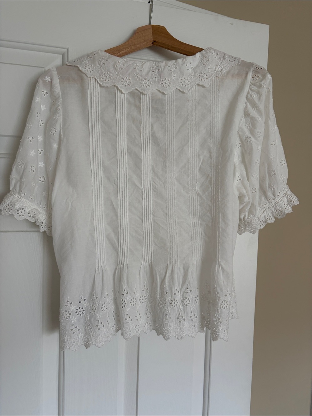 White Eyelet Button-Front Short Sleeve Top - Picture 8 of 13